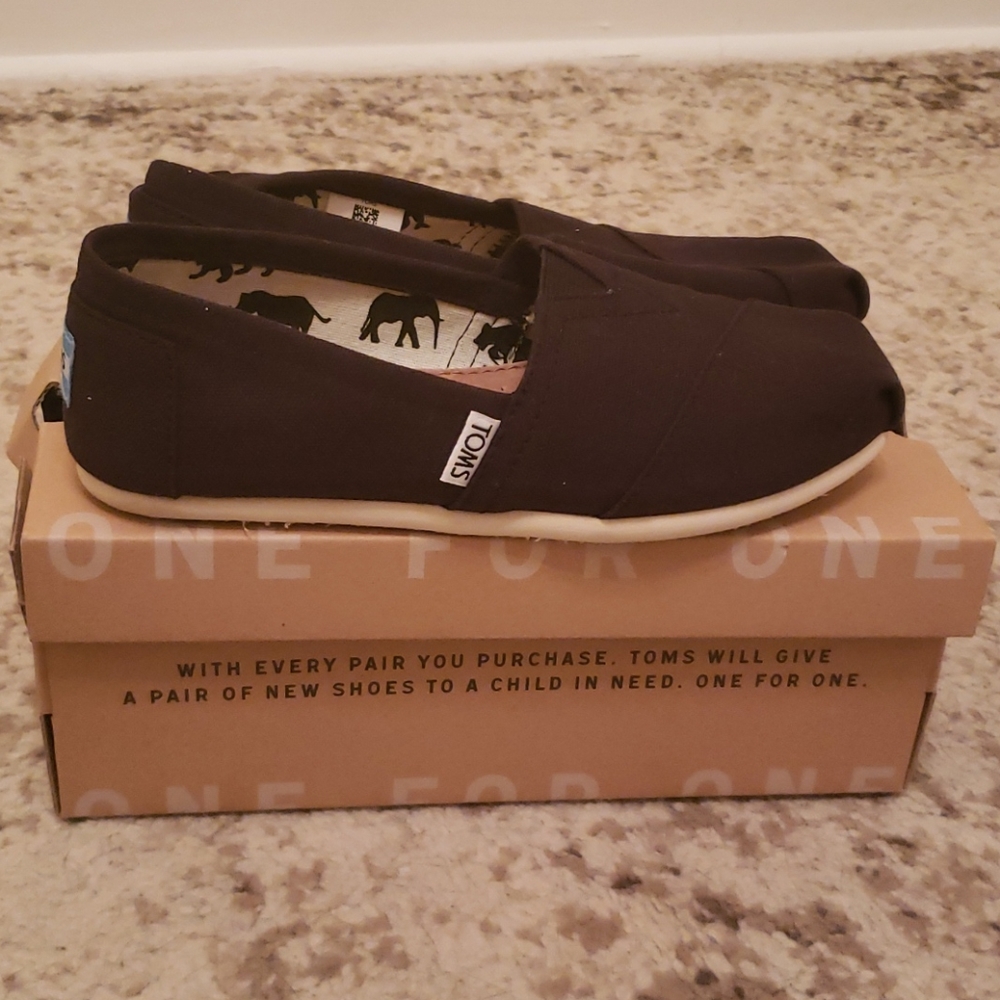 Toms Classic Size 5